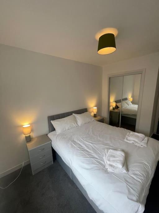 Modern 2 Bedroom City Apartment Glasgow Dış mekan fotoğraf